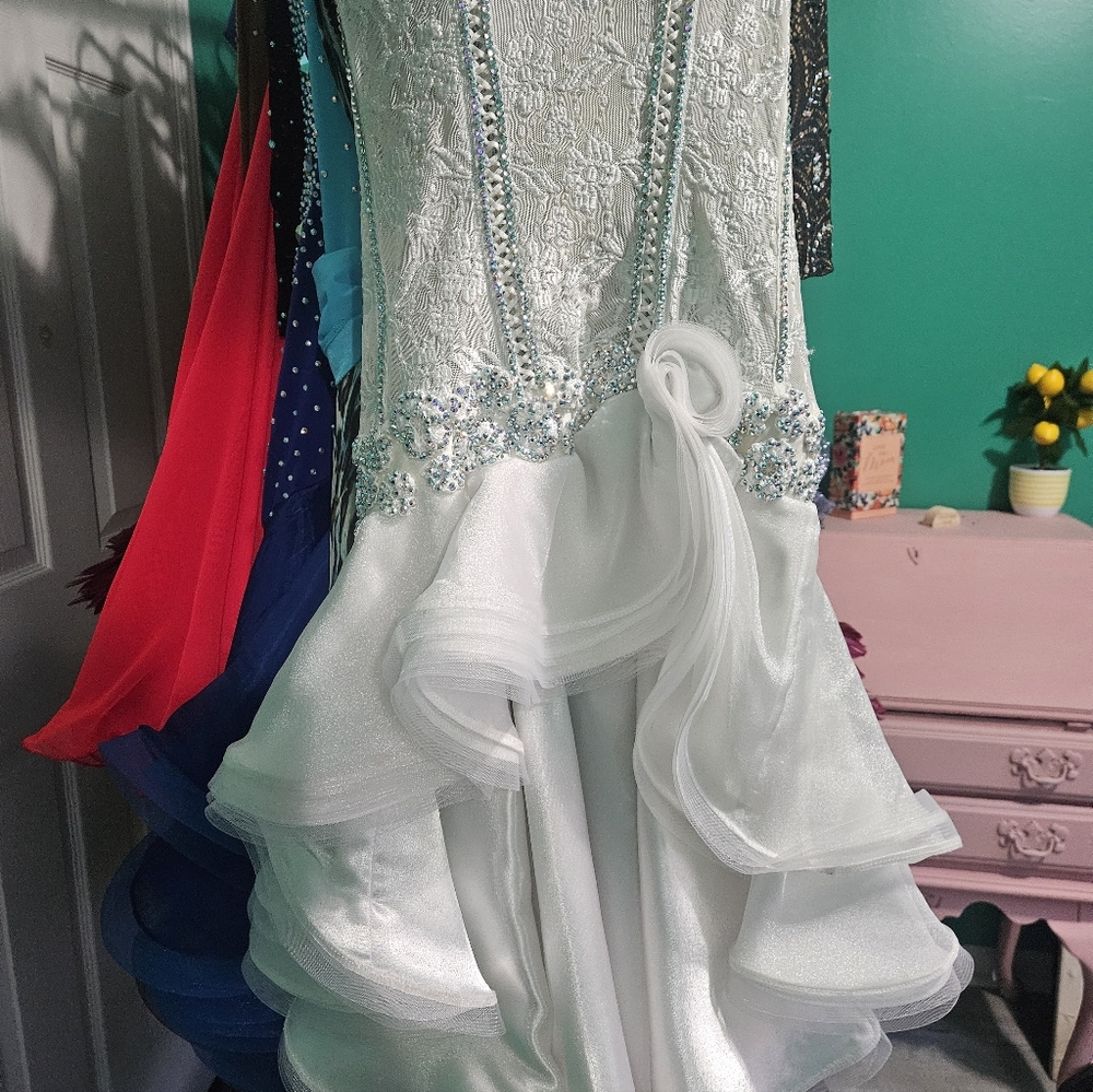 "Western Bride" Ballroom Rhythm Couture Dress White lace & Swarovski XS/Juniors - Picture 4 of 9